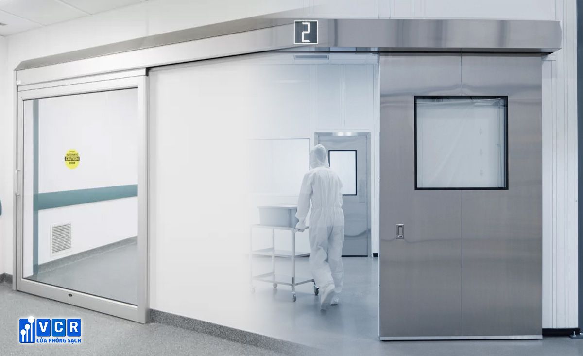 Automatic cleanroom door