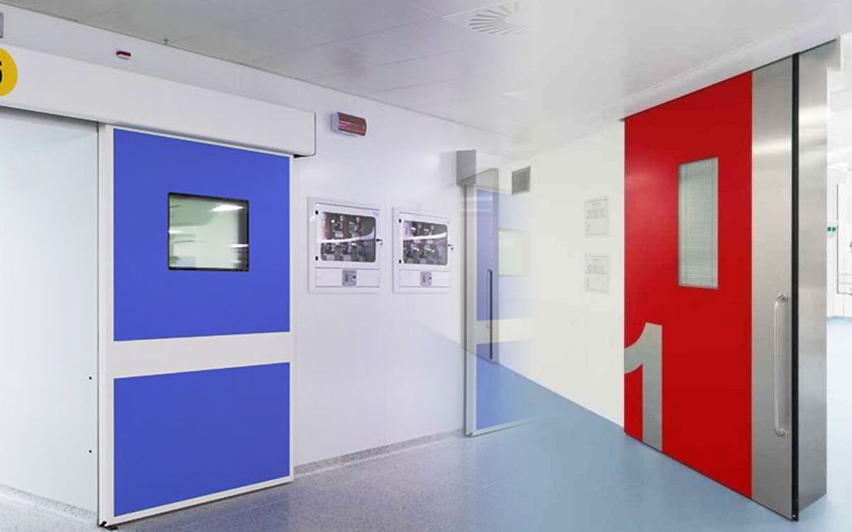 Why Automatic Doors are the Superior Choice for Pharmaceutical Cleanrooms